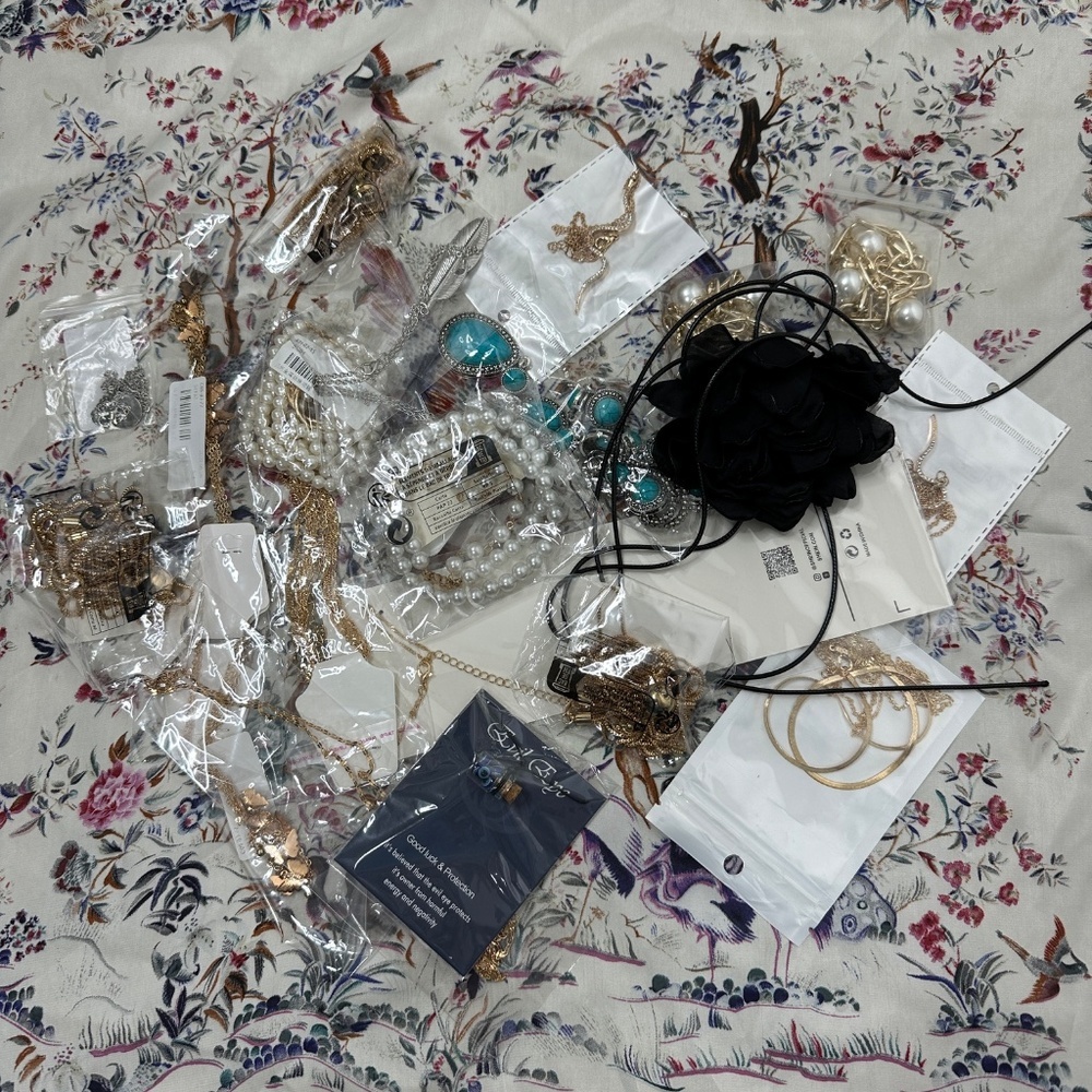 Brand NEW Jewelry Mystery Box Lot Bundle - Necklaces - 20 items